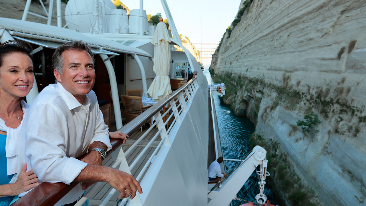 Dramatic Sailing Through the Corinth Canal